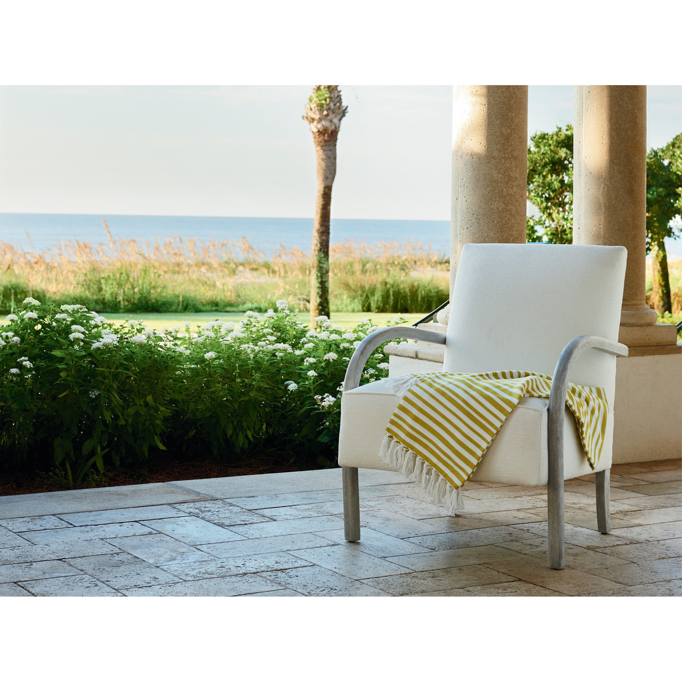 Universal Escape Coastal Living Home Collection 833574 851